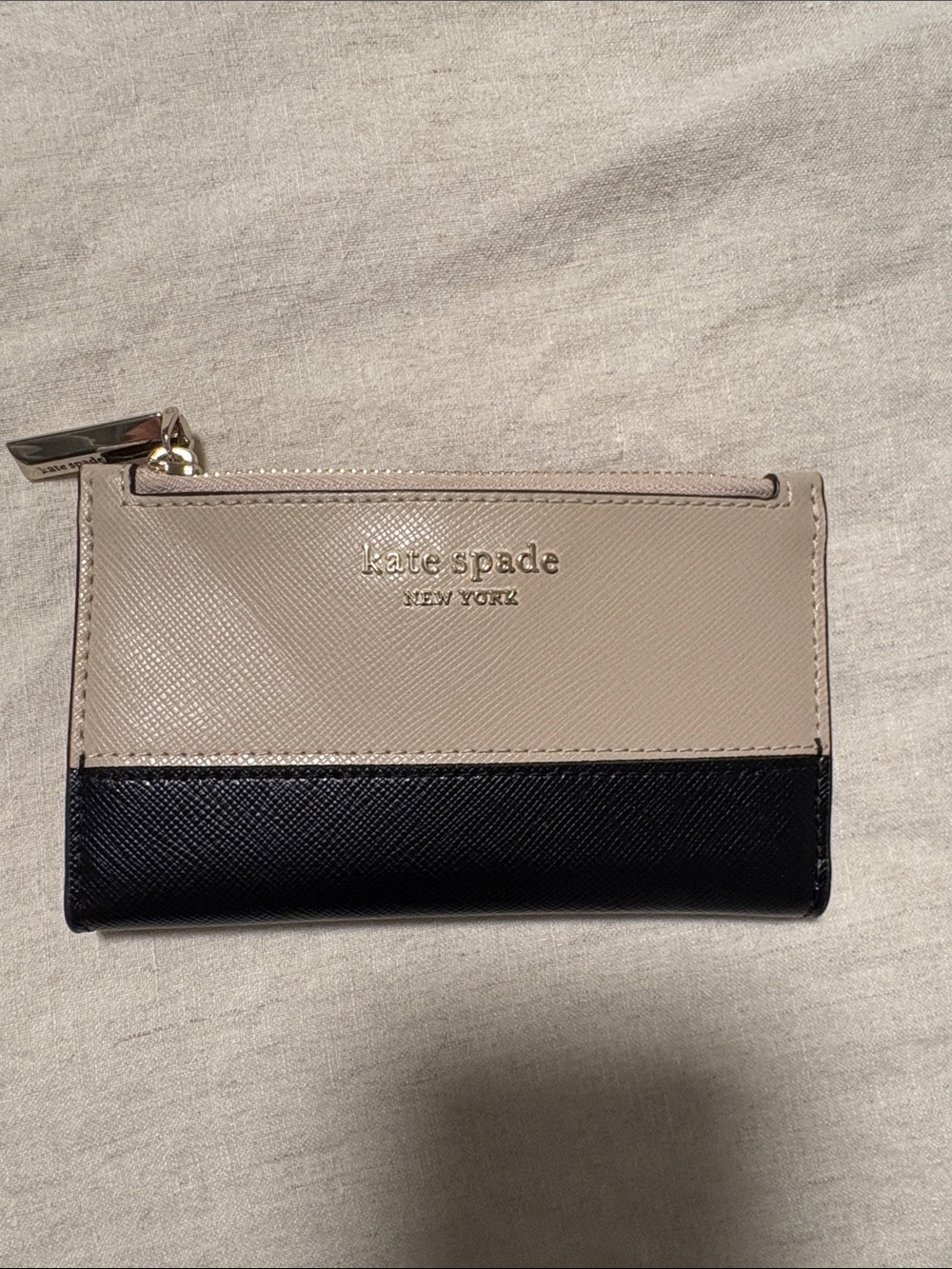 kate spade Two-Tone Beige and Black Zip Card Wallet